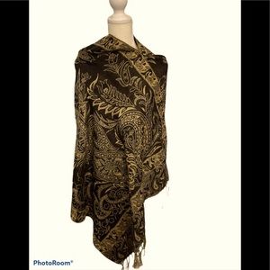 Extra Large Tapestry Shawl or Wrap like new